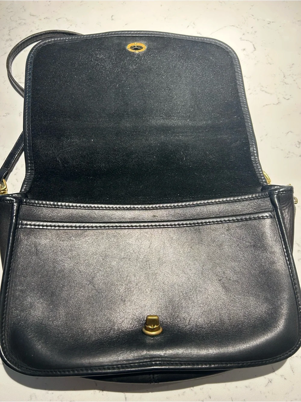 Vintage Coach Black Leather Crossbody with Gold Hardware - Picture 6 of 8